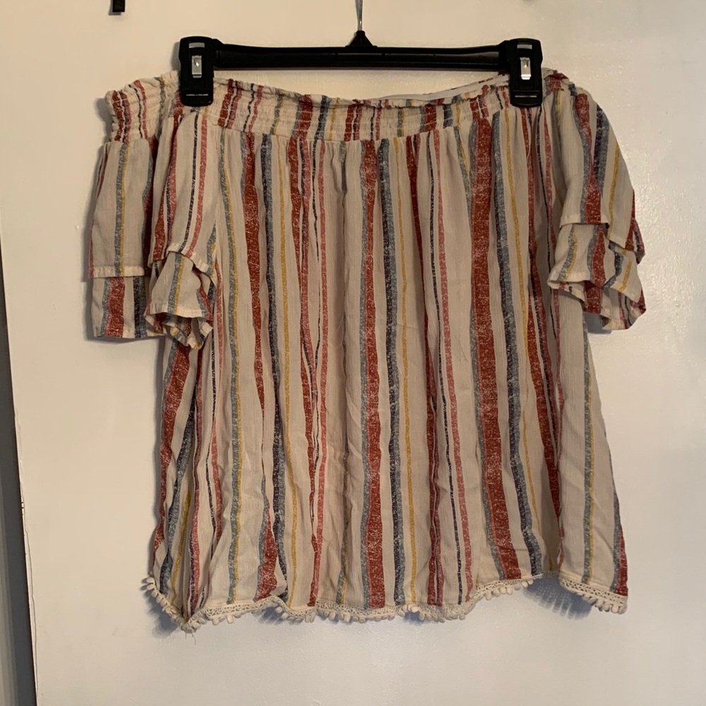 Off-Shoulder top